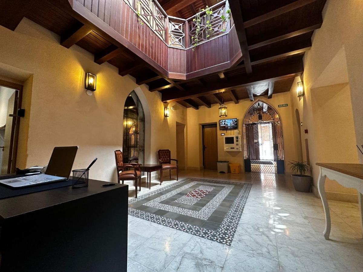 Gasthof Hemd Puerta Real Boutique